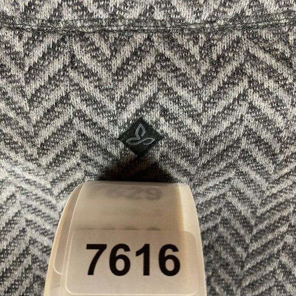 prAna Sweater Women's Medium Gray Wool Knit Button Hem Drawstring Mock Neck 7616 - Picture 7 of 7